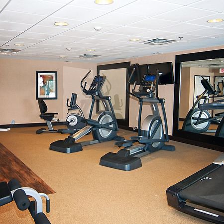 Holiday Inn Express Hotel & Suites Wichita Northeast By Ihg Dış mekan fotoğraf
