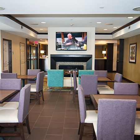 Holiday Inn Express Hotel & Suites Wichita Northeast By Ihg Dış mekan fotoğraf