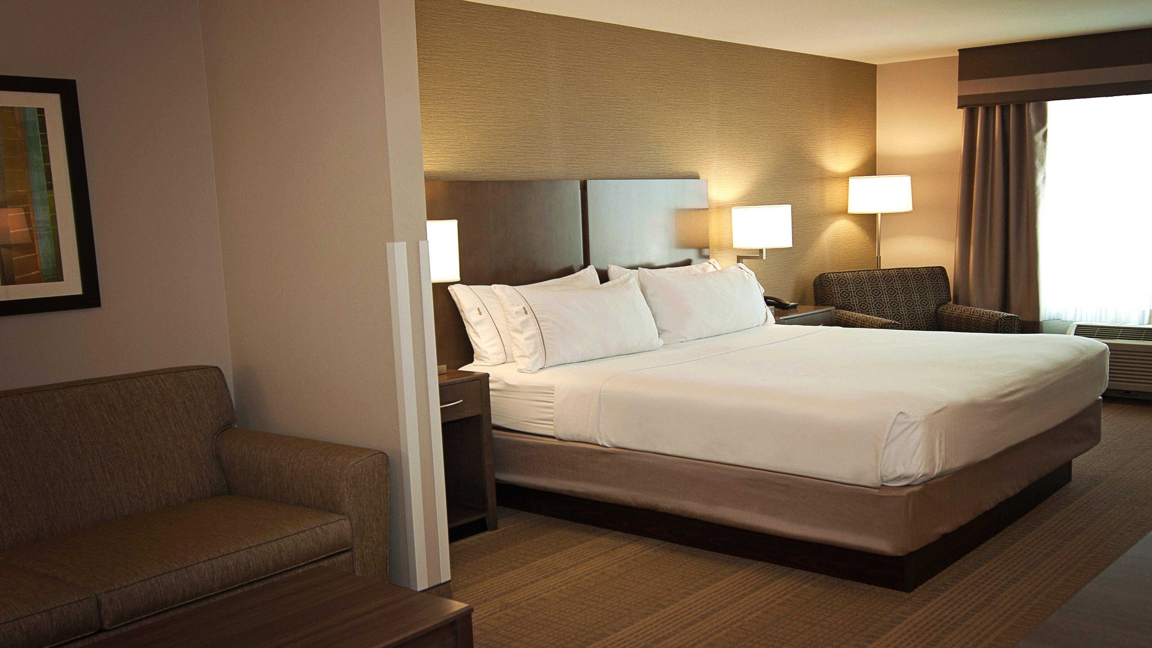 Holiday Inn Express Hotel & Suites Wichita Northeast By Ihg Dış mekan fotoğraf
