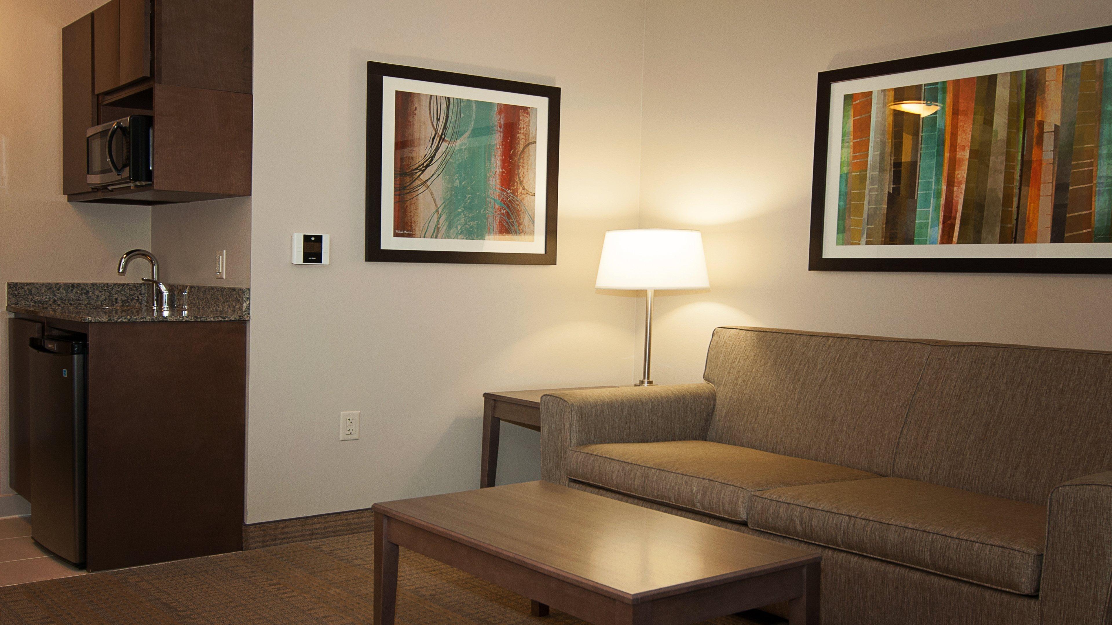 Holiday Inn Express Hotel & Suites Wichita Northeast By Ihg Dış mekan fotoğraf