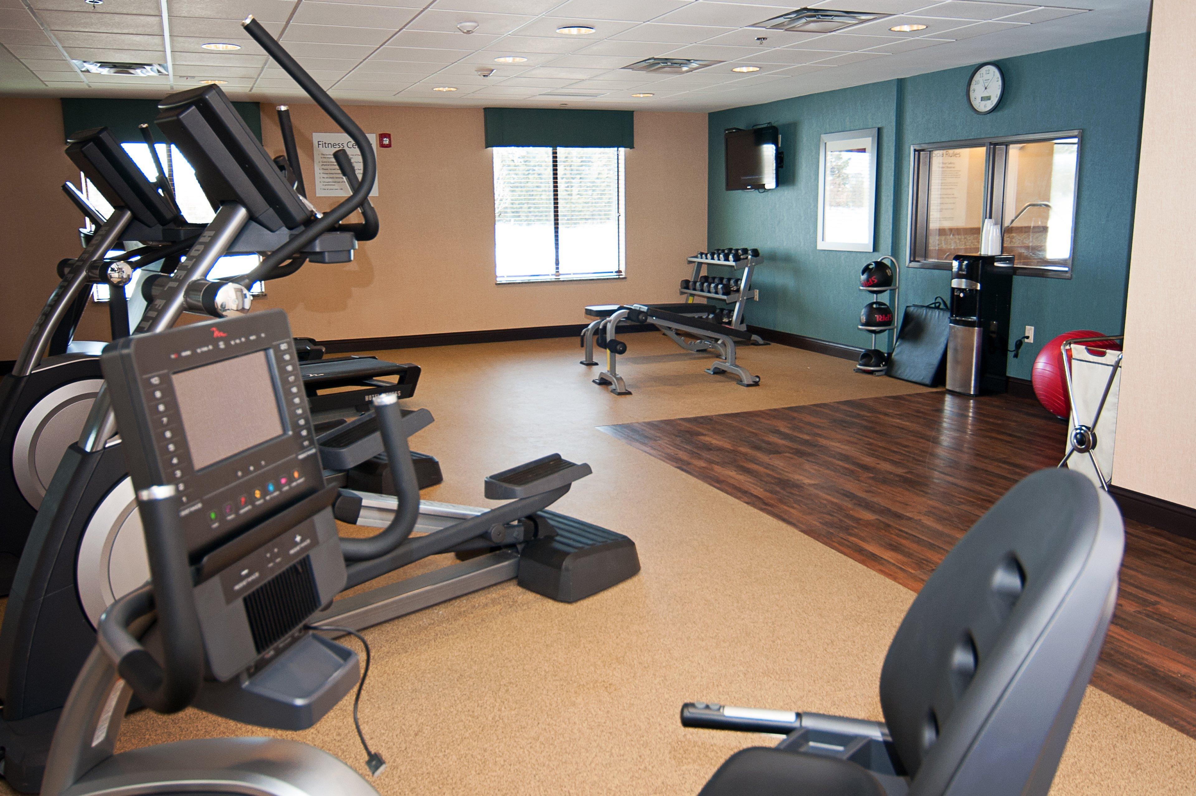 Holiday Inn Express Hotel & Suites Wichita Northeast By Ihg Dış mekan fotoğraf