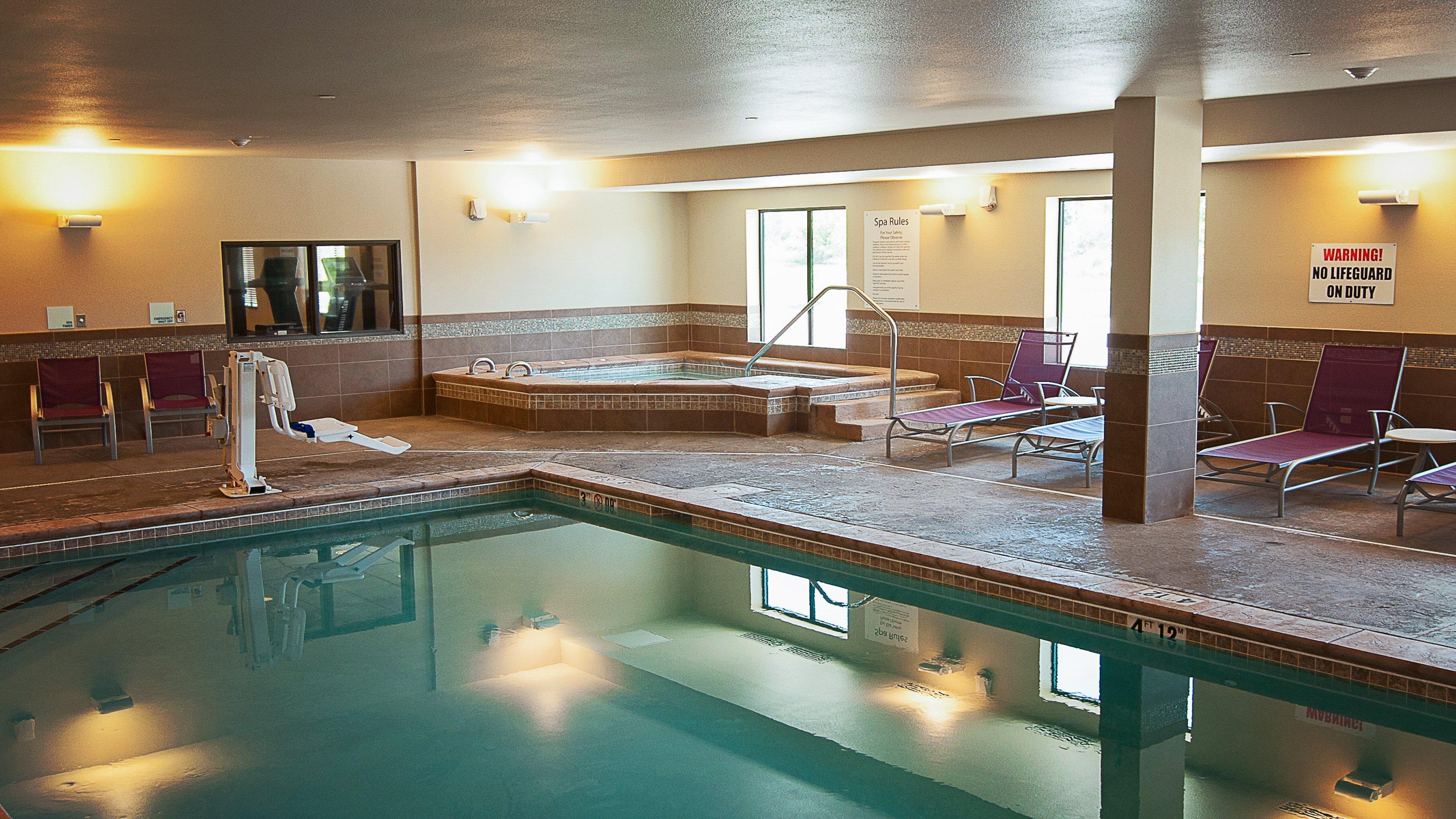Holiday Inn Express Hotel & Suites Wichita Northeast By Ihg Dış mekan fotoğraf