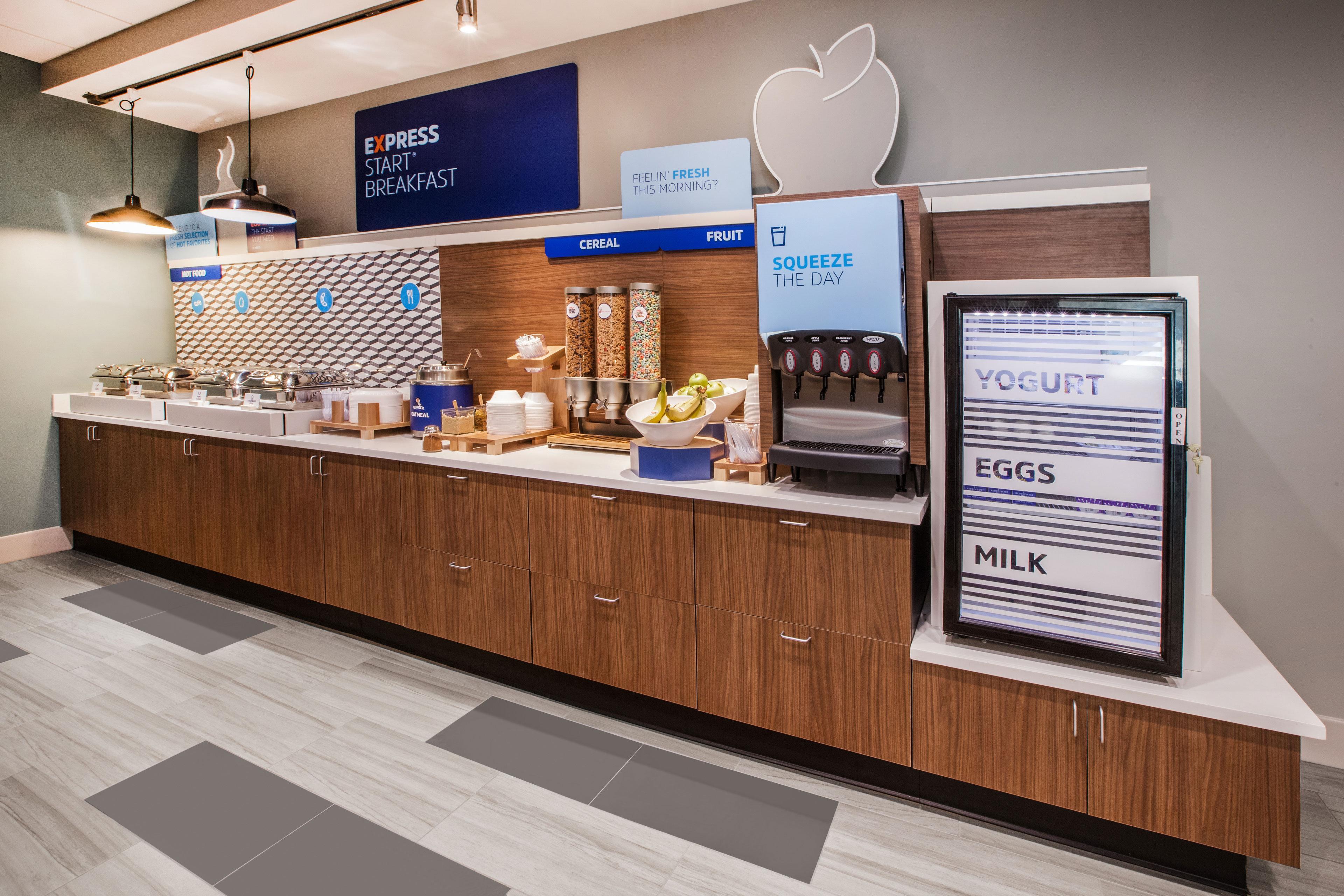 Holiday Inn Express Hotel & Suites Wichita Northeast By Ihg Dış mekan fotoğraf