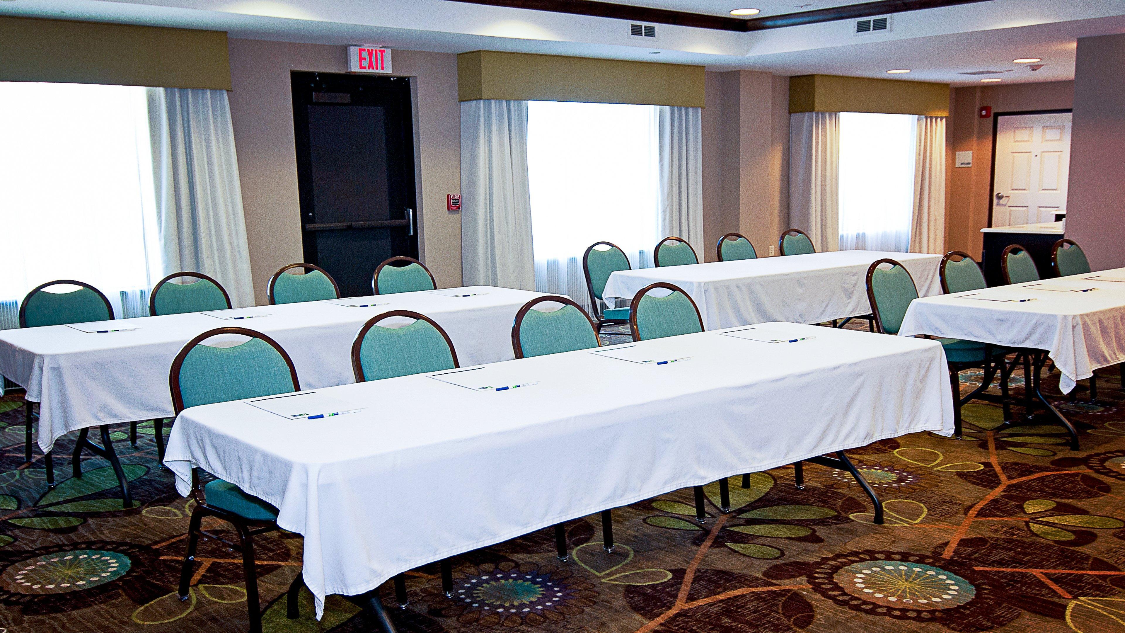 Holiday Inn Express Hotel & Suites Wichita Northeast By Ihg Dış mekan fotoğraf