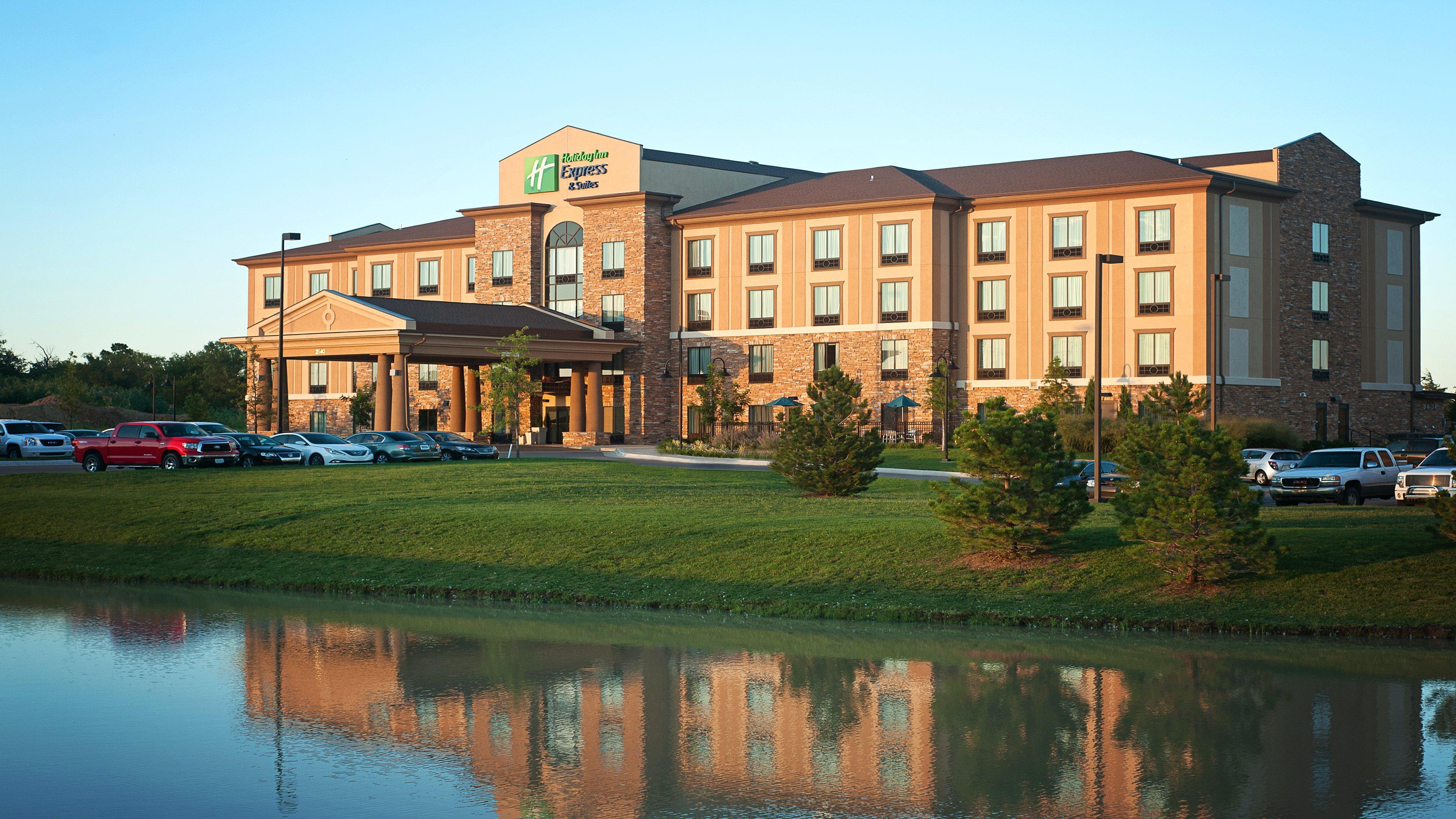 Holiday Inn Express Hotel & Suites Wichita Northeast By Ihg Dış mekan fotoğraf