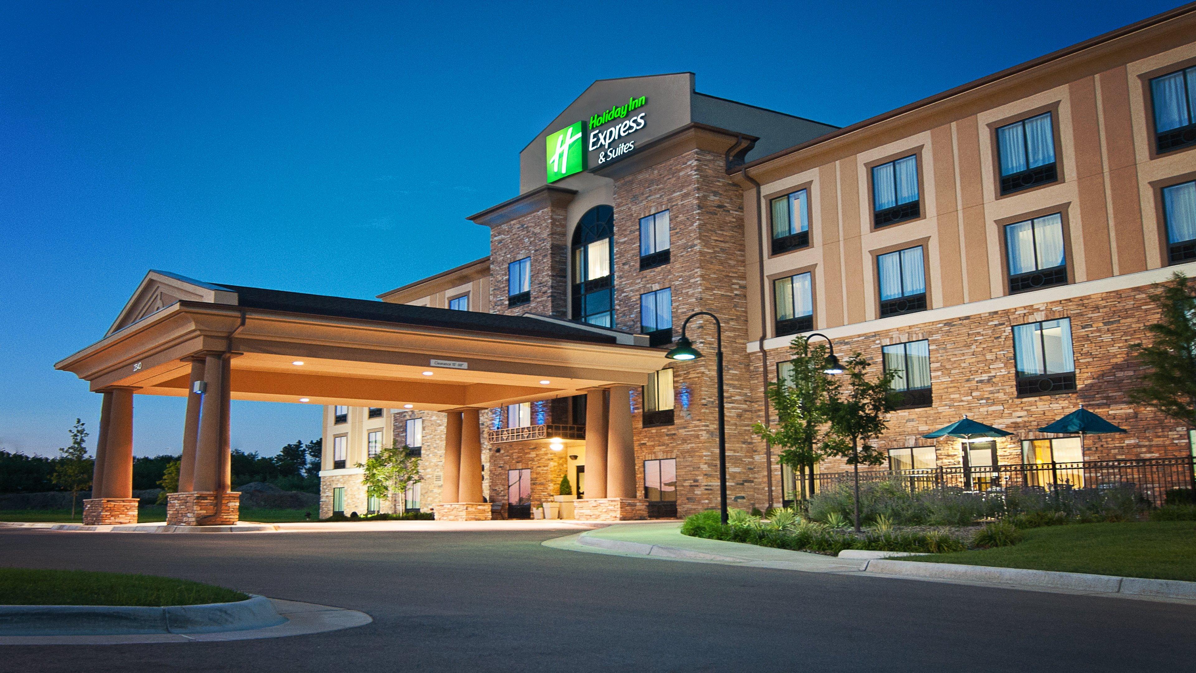 Holiday Inn Express Hotel & Suites Wichita Northeast By Ihg Dış mekan fotoğraf